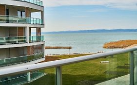 Azúr Apartments - hostAID